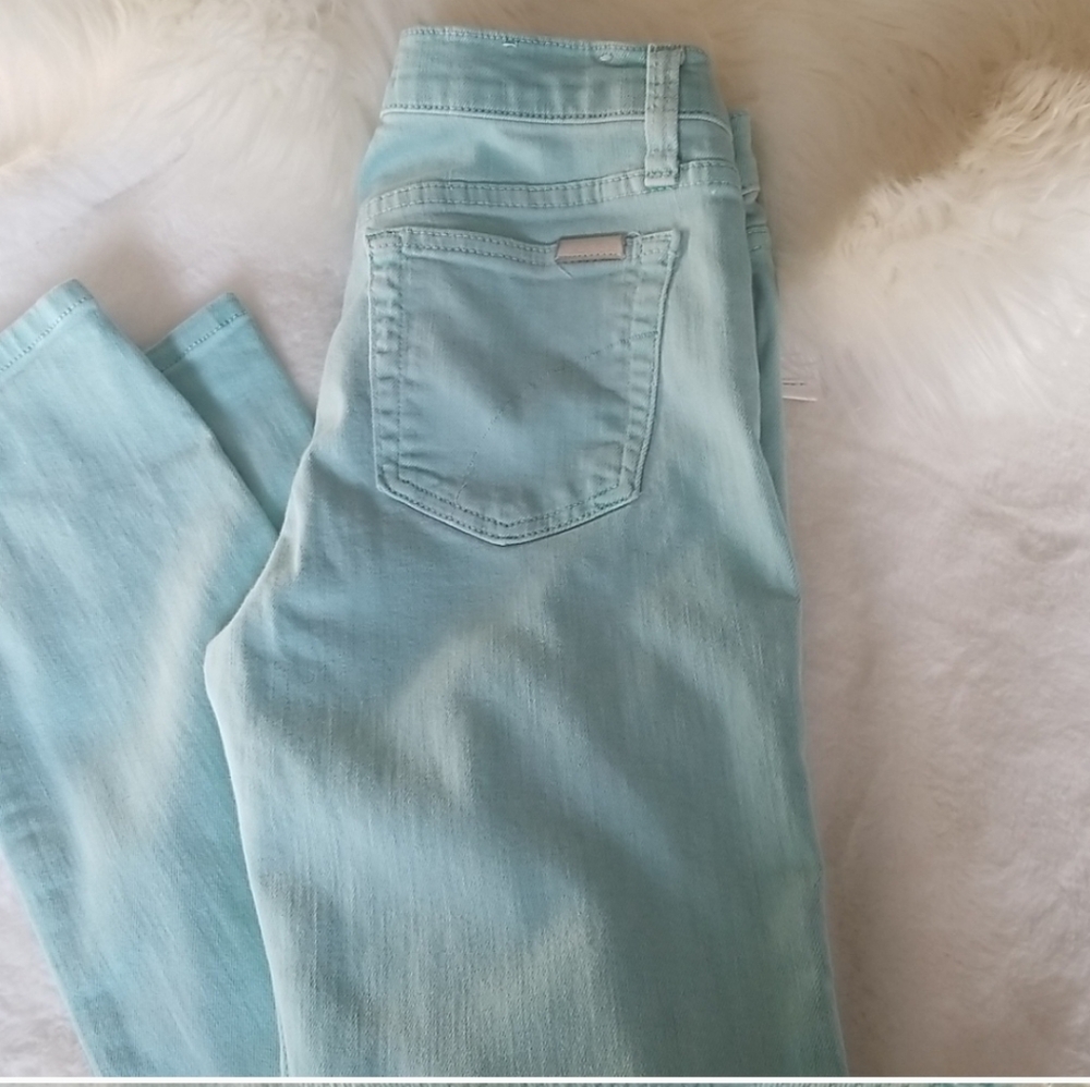 Joe's teal colored jeans  in e.u.c sz 27.